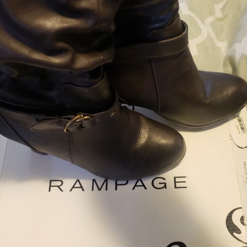 Stylish Brown "low"  heel rampage boots - Picture 2 of 12